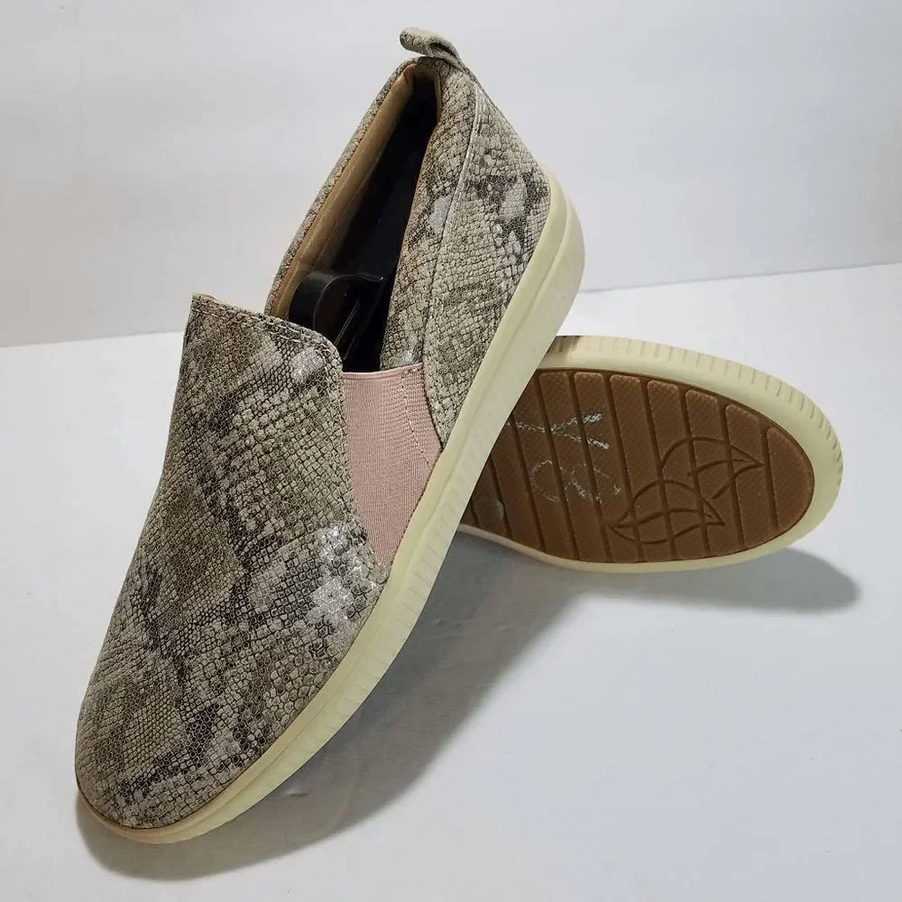 Nurture Brayline Slip On Snake Print Leather Sneakers Shoes Womens Sz 7.5